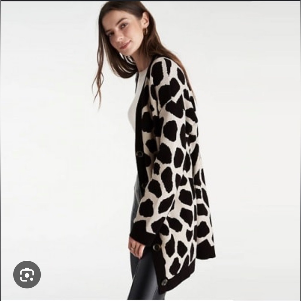 Ann Taylor Boyfriend Black/Light Tan Giraffe Print Knit Long Cardigan S NWOT - Picture 2 of 13